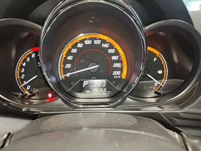 Toyota Yaris L 2022, 45000 км, за 10681.69 USD - фото 8