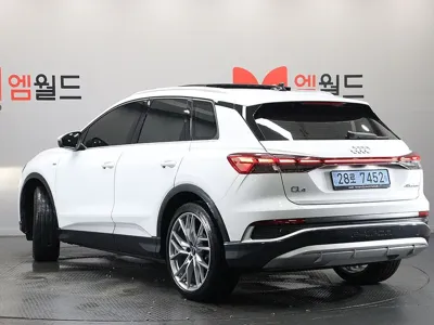 Audi Q4 e-tron 2025, 16103 км, за 31836.68 USD