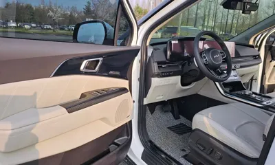 Kia Canival 2023, 43081 км, за 23500.07 USD - фото 11