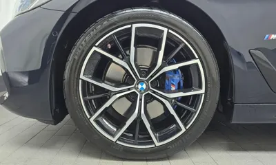 BMW 5-Series 2023, 22176 км, за 38597.87 USD