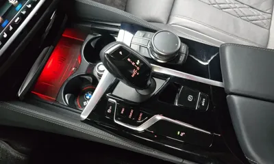 BMW 5-Series 2023, 22176 км, за 38597.87 USD - фото 9
