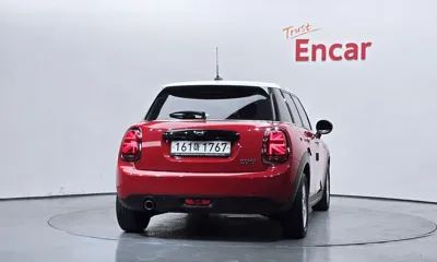 MINI Cooper 2020, 56401 км, за 9518.18 USD