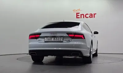 Audi A7 2016, 69113 км, за 15097.81 USD
