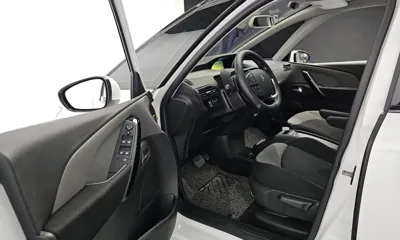 Citroen-DS C4 Picasso 2017, 43053 км, за 7816.6 USD - фото 10