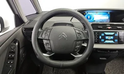 Citroen-DS C4 Picasso 2017, 43053 км, за 7816.6 USD - фото 13