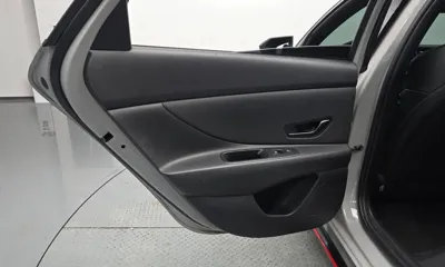 Hyundai Avante 2022, 78729 км, за 11719.88 USD - фото 25