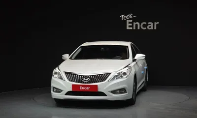 Hyundai Grandeur 2014, 130010 км, за 4688.41 USD