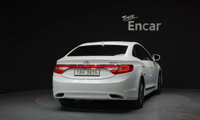 Hyundai Grandeur 2014, 130010 км, за 4688.41 USD
