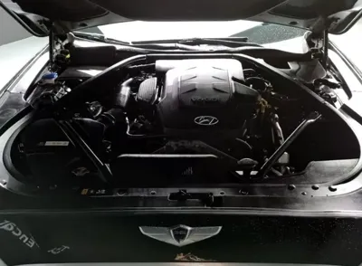 Hyundai Genesis 2015, 175000 км, за 6610.26 USD