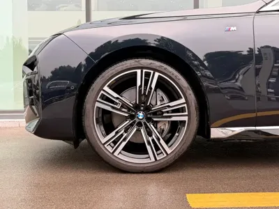 BMW 7 Series 2023, 27000 км, за 92814.7 USD