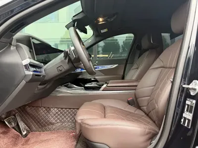 BMW 7 Series 2023, 27000 км, за 92814.7 USD - фото 11