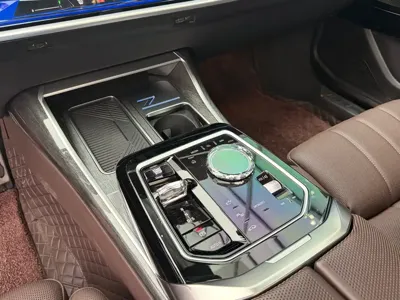 BMW 7 Series 2023, 27000 км, за 92814.7 USD - фото 15
