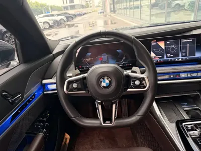 BMW 7 Series 2023, 27000 км, за 92814.7 USD - фото 16