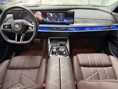 BMW 7 Series 2023, 27000 км, за 92814.7 USD - фото 17