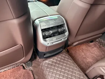 BMW 7 Series 2023, 27000 км, за 92814.7 USD - фото 18