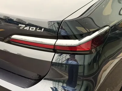 BMW 7 Series 2023, 27000 км, за 92814.7 USD - фото 25