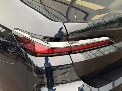 BMW 7 Series 2023, 27000 км, за 92814.7 USD - фото 26