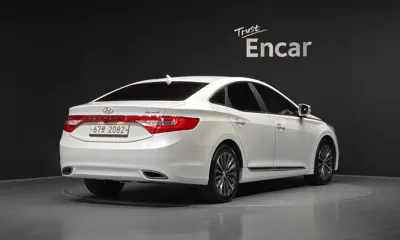 Hyundai Grandeur 2014, 215660 км, за 3218.6 USD