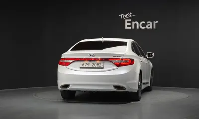 Hyundai Grandeur 2014, 215660 км, за 3218.6 USD