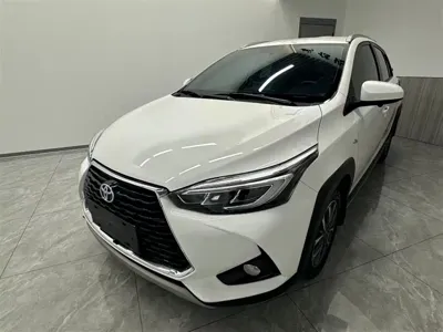 Toyota Yaris L · 2022 год