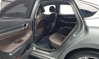 Hyundai Grandeur 2018, 66014 км, за 10749.19 USD - фото 11