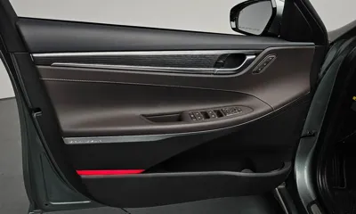 Hyundai Grandeur 2018, 66014 км, за 10749.19 USD - фото 24