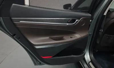 Hyundai Grandeur 2018, 66014 км, за 10749.19 USD - фото 25