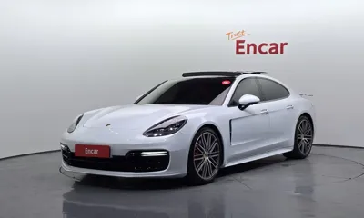 Porsche Panamera · 2020 год
