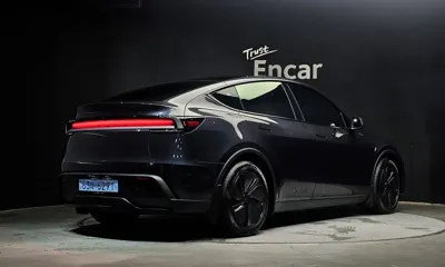 Tesla Model Y 2025, 8887 км, за 52514.11 USD