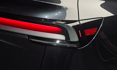 Tesla Model Y 2025, 8887 км, за 52514.11 USD - фото 23