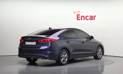Hyundai Avante 2017, 124684 км, за 5135.54 USD