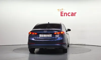 Hyundai Avante 2017, 124684 км, за 5135.54 USD