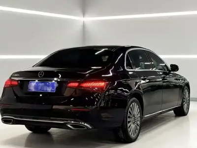 Mercedes-Benz E-Class 2022, 40000 км, за 33539.43 USD