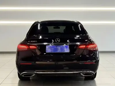 Mercedes-Benz E-Class 2022, 40000 км, за 33539.43 USD