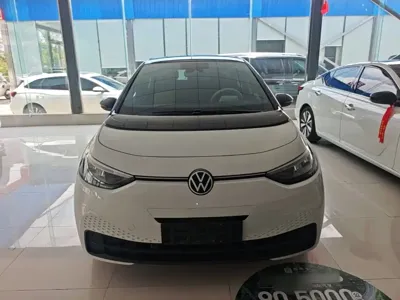 Volkswagen ID.3 2025, 16100 км, за 14261.82 USD