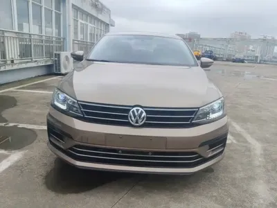 Volkswagen Sagitar 2019, 26600 км, за 8130.51 USD