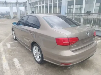 Volkswagen Sagitar 2019, 26600 км, за 8130.51 USD
