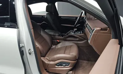 Porsche Cayenne 2023, 47702 км, за 66158.89 USD - фото 12