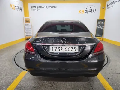 Mercedes-Benz C-Class 2020, 151218 км, за 11171.35 USD