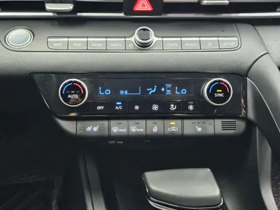 Hyundai Avante 2021, 32106 км, за 9420.2 USD - фото 16