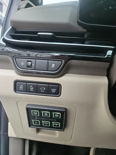 Kia Canival 2024, 18000 км, за 39087.97 USD - фото 16