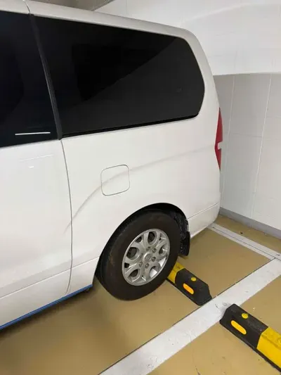 Hyundai Starex 2015, 210000 км, за 3843.65 USD