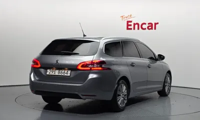 Peugeot 308 2018, 66548 км, за 6892.48 USD