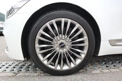 Kia K9 2019, 121131 км, за 16612.39 USD
