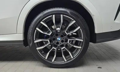 BMW X6 2025, 5188 км, за 78956.05 USD