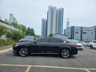 Hyundai Grandeur 2017, 64713 км, за 9641.7 USD