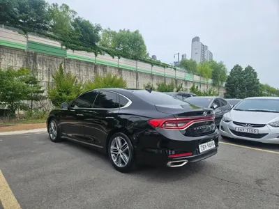Hyundai Grandeur 2017, 64713 км, за 9641.7 USD