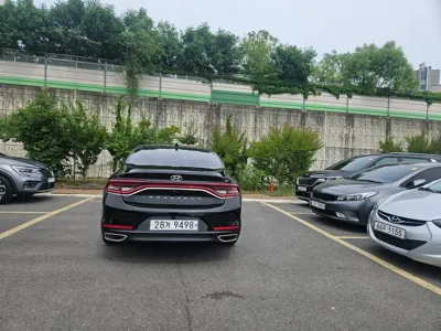 Hyundai Grandeur 2017, 64713 км, за 9641.7 USD