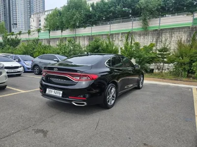 Hyundai Grandeur 2017, 64713 км, за 9641.7 USD - фото 6
