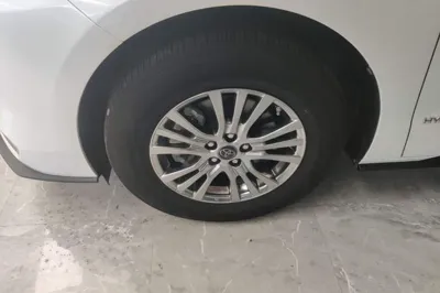 Toyota Sienna 2021, 27400 км, за 35249 USD - фото 10